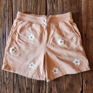 Daisy Peach Shorts Size Medium
